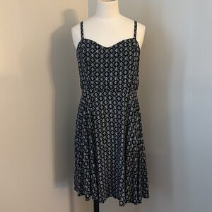 Old Navy Cami Dress in Black and White Geometric Print Sz M